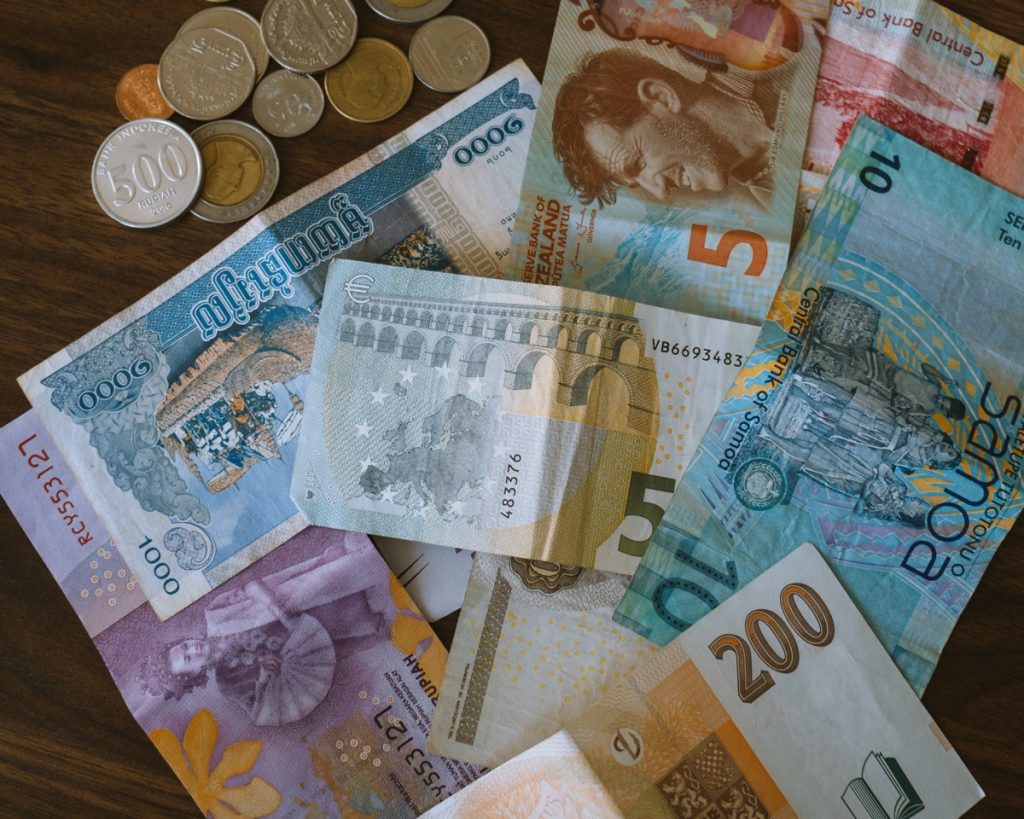 buy foreign currency compare