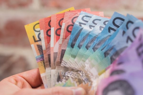 why-the-australian-dollar-is-getting-stronger-when-the-economy-is-on-it